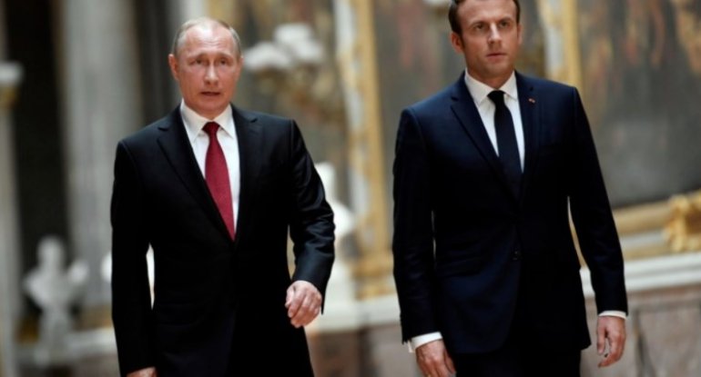 Putin Makronla Qarabağı müzakirə edib