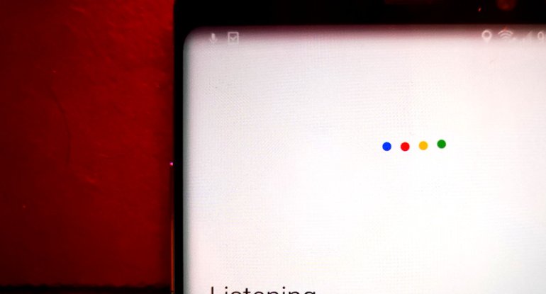 Google istifadəçilərin danışıqlarını dinləyir