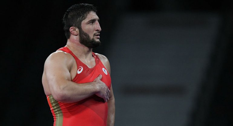 Deputat Hacıyev olimpiya çempionuna 1 milyon dollar verdi