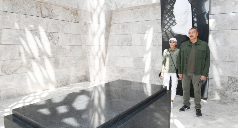 Şuşada dahi Azərbaycan şairi Molla Pənah Vaqifin muzey-məqbərə kompleksinin bərpadan sonra açılışı olub - YENİLƏNİB/FOTO