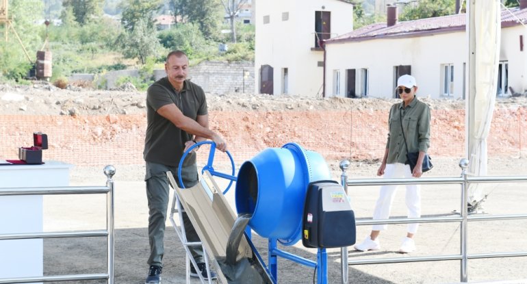 Şuşada “Otel və Konfrans Mərkəzi”nin təməli qoyulub - YENİLƏNİB/FOTO