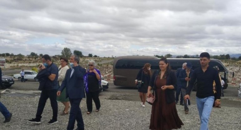 Ağdam sakinlərinin doğma şəhərə səfəri baş tutub - FOTO
