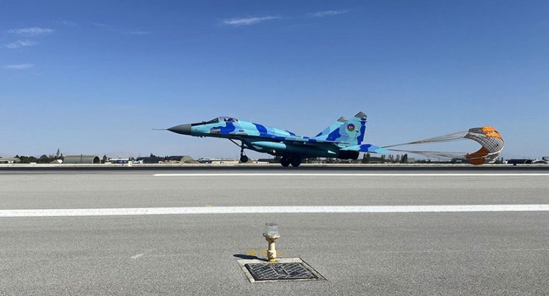 Azərbaycan və Türkiyə hərbi təyyarələri havaya qalxdı