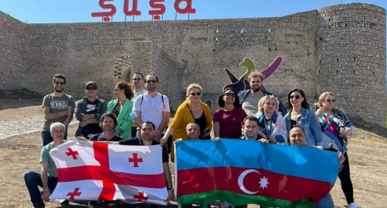 Gürcüstanlı jurnalist və ekspertlər Şuşanı ziyarət edib - FOTO