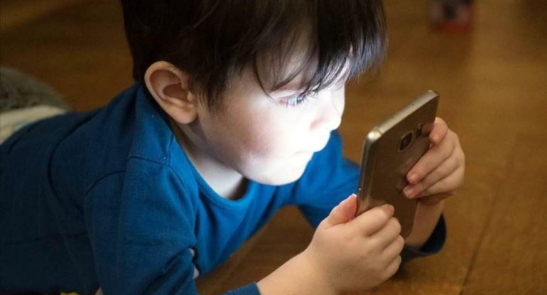 Mobil telefonların səbəb olduğu 5 xəstəlik