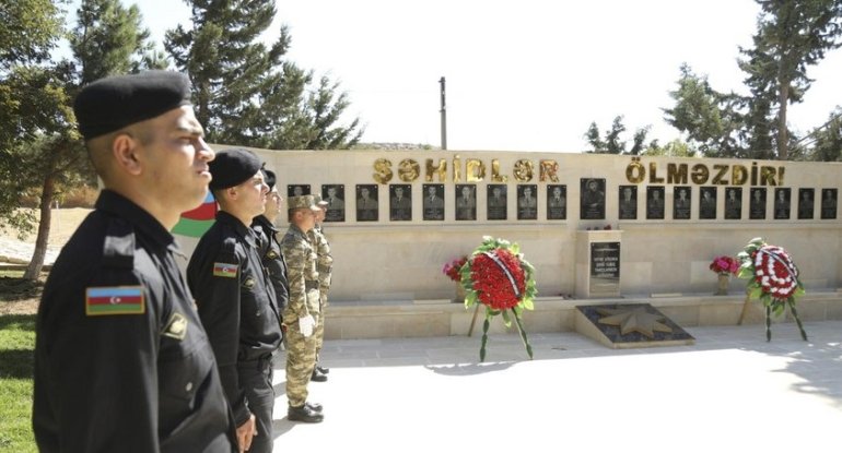 Abşeronda şəhid tankçıların xatirəsi əbədiləşdirilib - FOTO