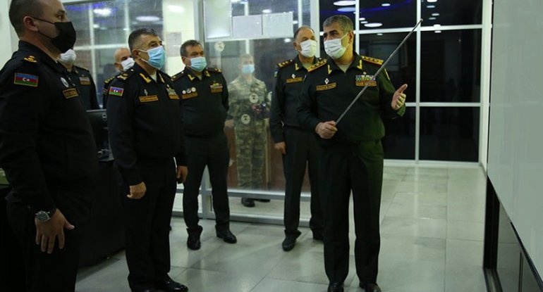 Zakir Həsənov Hərbi Dəniz Qüvvələrinin təlimini izləyib, tapşırıqlar verib - FOTO