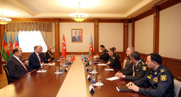 Zakir Həsənov Azərbaycan Ordusunun Türkiyə Silahlı Qüvvələri modelinə keçməsindən danışıb