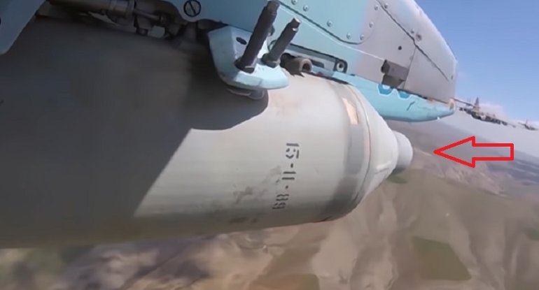 Azərbaycanlı general düşmən hədəflərini darmadağın edən lazer bombalardan danışdı - VİDEO