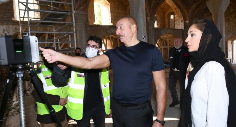 Prezident Şuşada Aşağı Gövhər Ağa, Yuxarı Gövhər Ağa və Saatlı məscidlərindəki bərpa işləri ilə tanış olub - FOTO