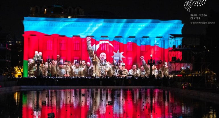 Bakıdan və müqəddəs torpağımızdan möhtəşəm Zəfər Günü görüntüləri - FOTOLAR