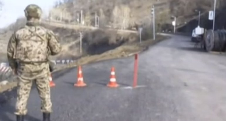 Şuşada terrorçunun qumbara partlatdığı yerdən yeni görüntülər - VİDEO