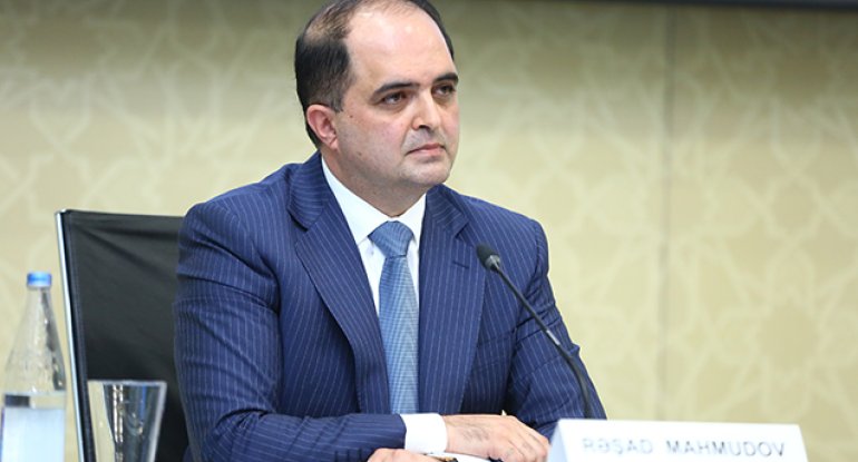 Rəşad Mahmudov: “COVID 19-la bağlı lazımsız dərmanların istifadəsi də ölümlə nəticələnir”