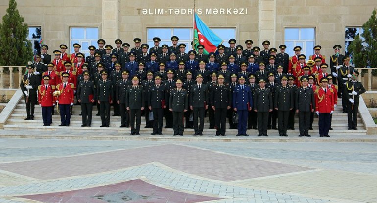 Əlahiddə Ümumqoşun Orduda növbəti zabit heyətinin təkmilləşdirilməsi kursu uğurla başa çatıb - VİDEO