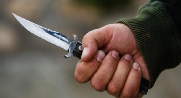 Tanışı tərəfindən bıçaqlanaraq öldürüldü