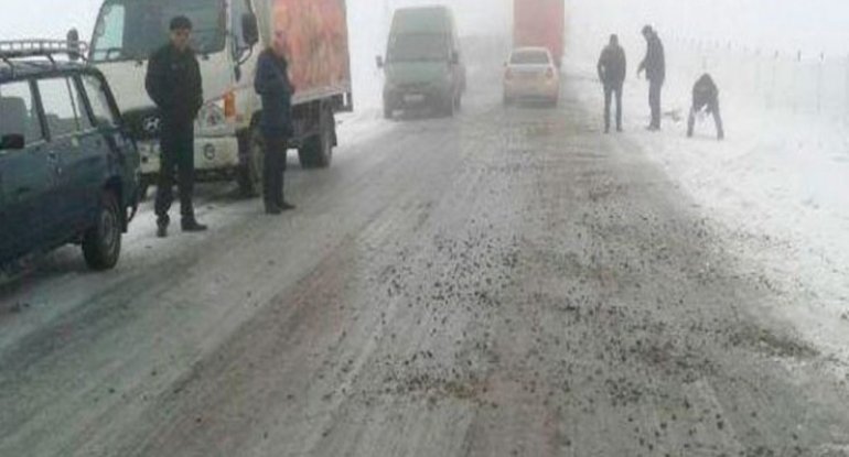 Bu rayonlara gedənlərə XƏBƏRDARLIQ: Yollar buz bağlayacaq