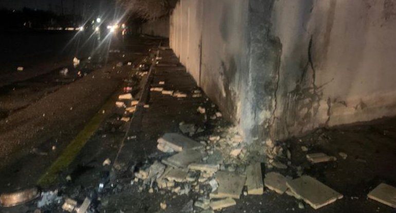 Bakıda qəzadan sonra avtomobil yandı: Ölən və yaralanan var - FOTO/VİDEO
