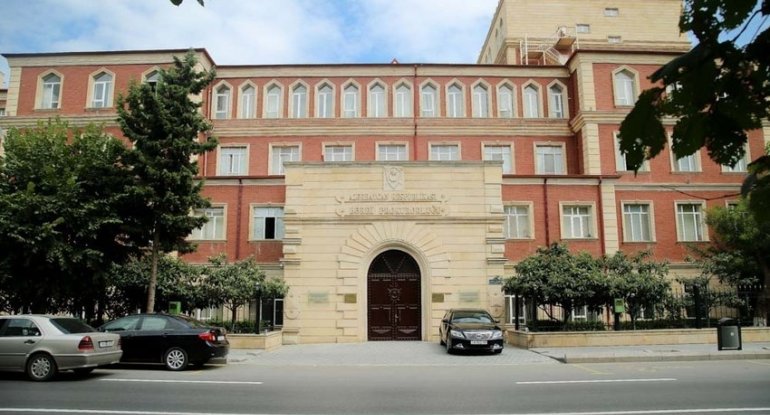 Hərbi prokurorluq işçiləri olmayan hərbçilərin maaşı artırılıb