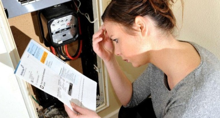 Evdə elektrik enerjisinə görə artıq ödənişi necə azaltmaq olar?