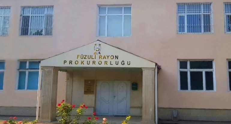 Azərbaycanda ata qızını qətlə yetirdi