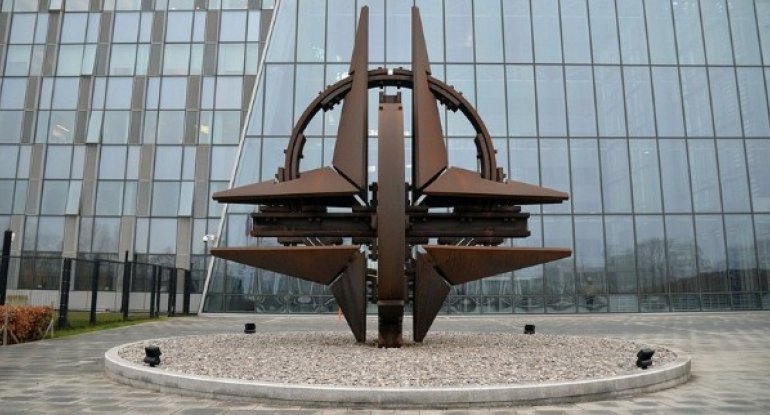 NATO-dan Rusiyaya ismarış: “130 təyyarəmiz, 200-dən çox gəmimiz, minlərlə qoşun hazırlıq vəziyyətindədir”