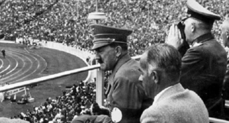 Hitlerin keçirdiyi olimpiadaxa0– Fürer medal qazanan yəhudilərə və qaradərililərə əl uzatmayıb