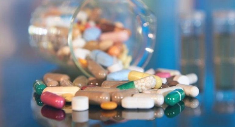 Koronavirus zamanı antibiotik içmək təhlükəlidir - TƏBİB