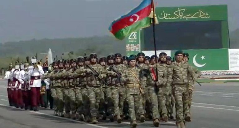 Azərbaycan hərbçiləri Pakistanda paradda iştirak etdilər - FOTO