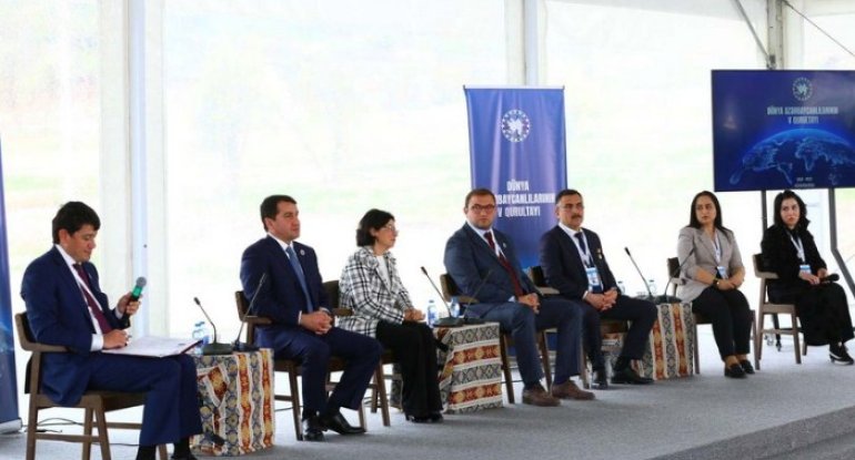 Dünya Azərbaycanlılarının V Qurultayı işini panel iclasları ilə davam etdirib - YENİLƏNİB/FOTO