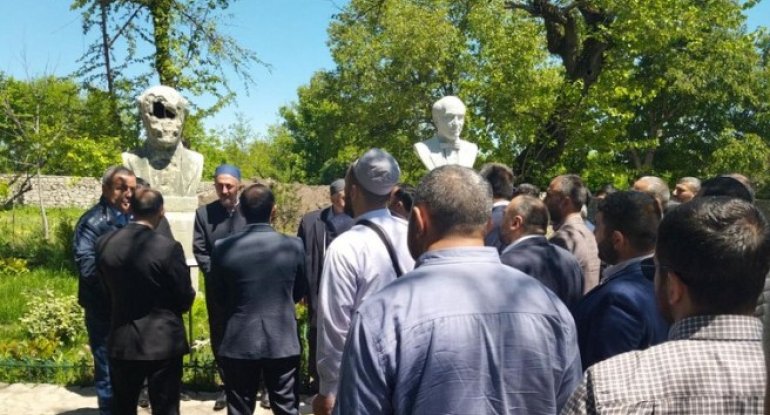Gürcüstanın din xadimləri Şuşada ermənilərin vandallığı ilə tanış olublar - FOTO