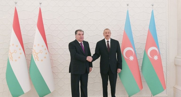 Tacikistan Prezidenti İlham Əliyevi təbrik edib