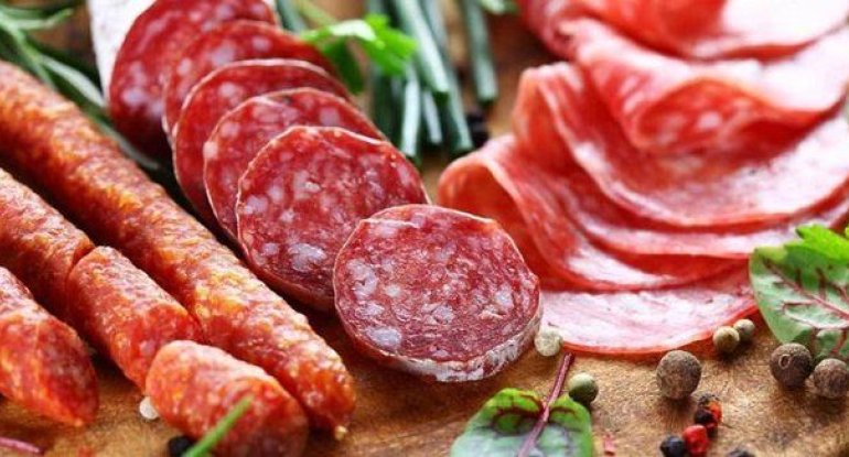 Hər gün kolbasa yedikdə orqanizmdə nə baş verir? - Həkimlərdən ŞOK