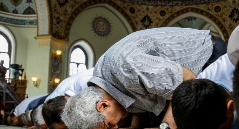 Bаyrаm namazının vaxtı açıqlandı