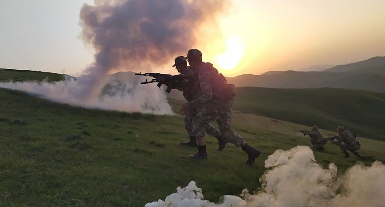 Hərbi vəzifəlilərin təlim toplanışı davam edir - FOTO