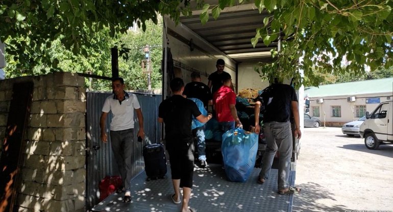 Ağalı kənd sakinləri doğma torpaqlarına yola düşür – VİDEO