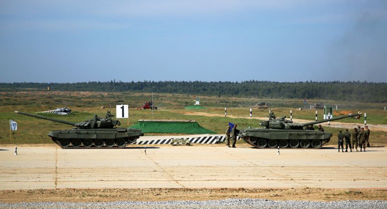 “Tank biatlonu”nda komandalar normativləri yerinə yetirdilər