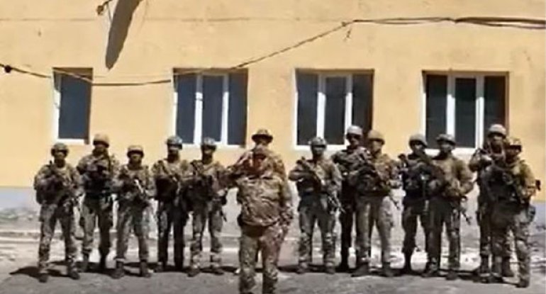 Laçın şəhərinin mərkəzində Azərbaycanın bayrağı sancıldı: Ali Baş Komandana məruzə -VİDEOxa0