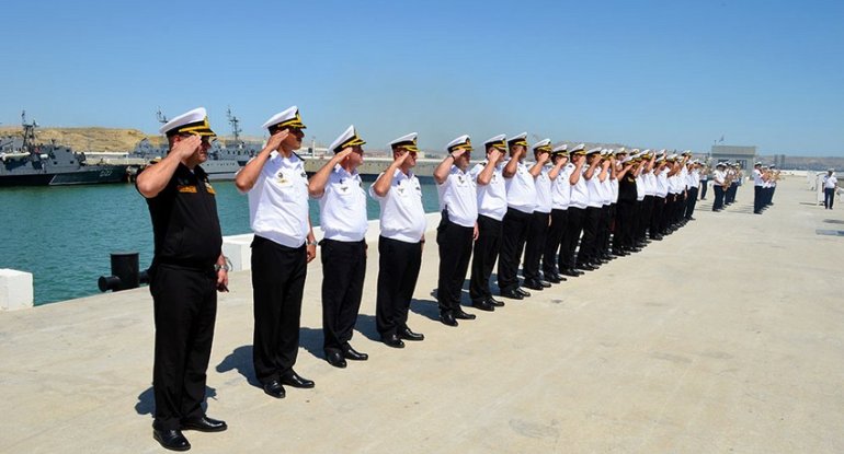 İran, Qazaxıstan və Rusiya hərbi gəmiləri Bakı limanını tərk edib - FOTO