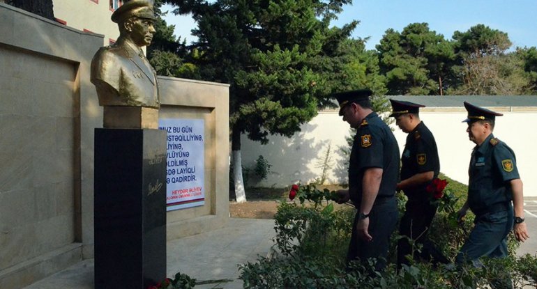 Qazaxıstanın nümayəndə heyəti MN-in Hərbi Polis İdarəsini ziyarət edib - FOTOLAR