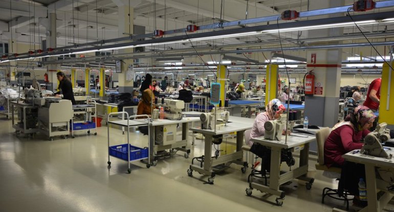 Bakıda fabrikin səhmləri 2 manatdan satışa çıxarılır