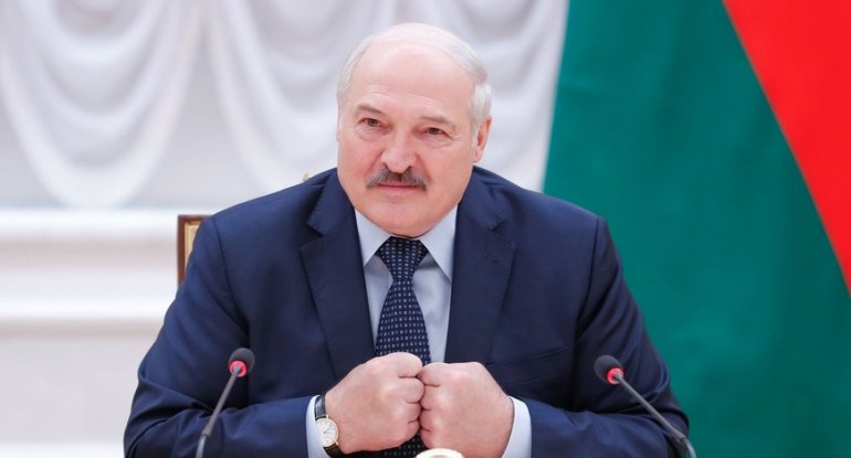 Lukaşenko: “Belarusa müharibə lazım deyil, başqalarının ulamasına fikir verməyin”