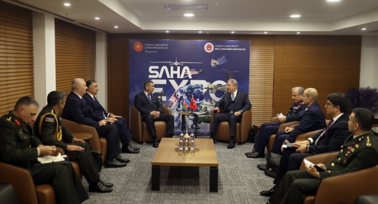 Azərbaycan və Türkiyə müdafiə nazirləri görüşüb