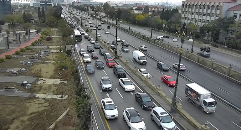 Tıxac olan yollar - SİYAHI