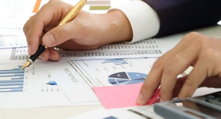 Azərbaycanda 30 nəfərdən biri KREDİTİ geri qaytarmır - Problemli kreditlərin taleyi necə olacaq?