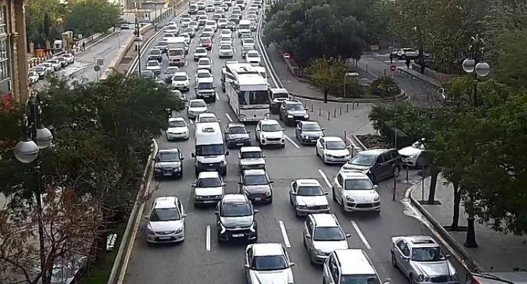 Tıxac olan yollar açıqlandı