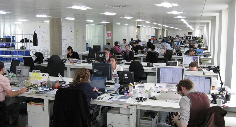 Nəhəng şirkət 10 min işçisini ixtisar edəcək