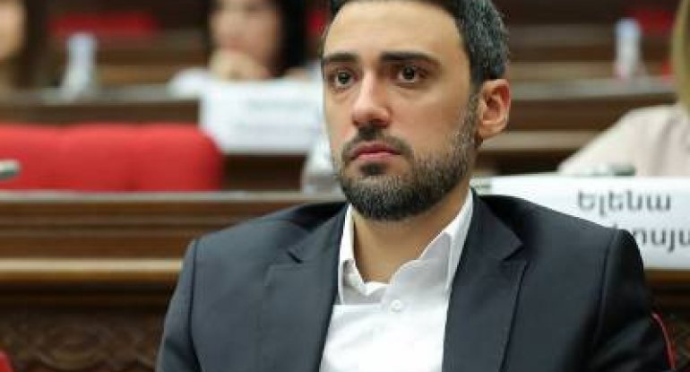 Erməni deputat mandatdan imtina edir