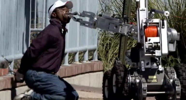 ABŞ-da polis qatil robotlardan istifadə etməyi planlaşdırır - FOTO