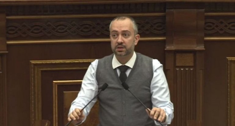 Ağacanyan Ermənistan parlamentinin Azərbaycanla bağlı sənədin qəbul edilməməsinin detallarını açıqladı
