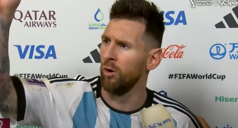 Lionel Messi Niderland millisinin futbolçusunu təhqir edib